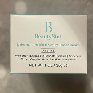 Beauty stat Universal Pro-Bio Moisture Boost Cream